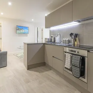 Apartment Linacre 11 - Modern 2 Bed Behind The Cathedral With Free Parking And Fast Wifi, Exeter